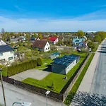 Family Retreat With A Sauna In The Centre * Kuressaare