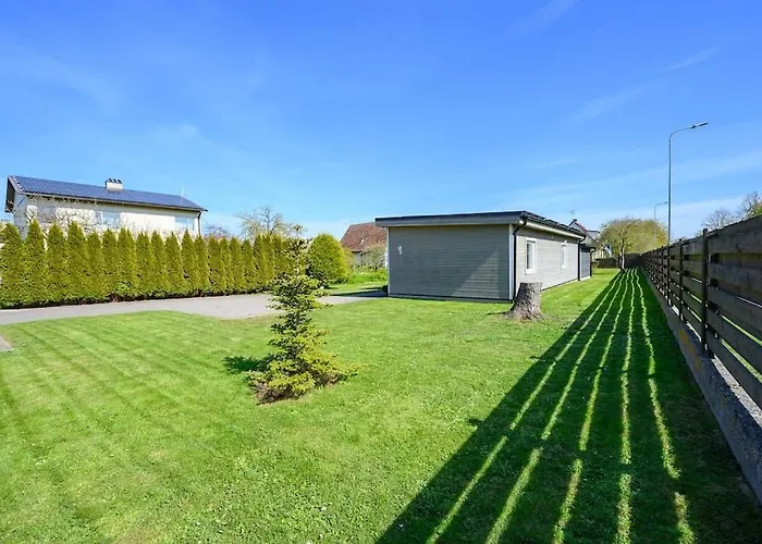 Family Retreat With A Sauna In The Centre Appartement Kuressaare