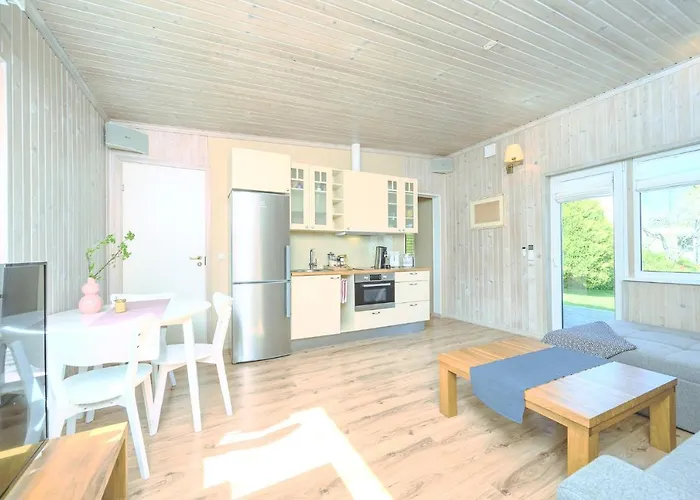 Family Retreat With A Sauna In The Centre Kuressaare